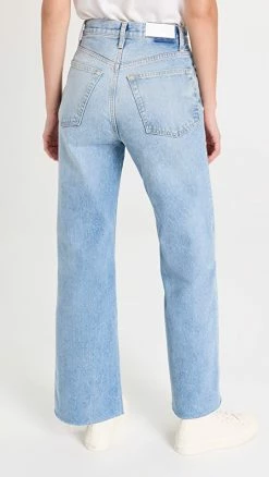 Buy ✨ RE/DONE 70s Ultra High Rise Wide Leg 👖 Jeans 60S Fade 💯 -BAUM UND PFERDGARTEN SHOP redon307021d5a4 1663192581031 2 0. UX540 . QL90